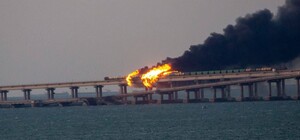 Как в Сети шутят о взрыве на Крымском мосту: подборка мемов