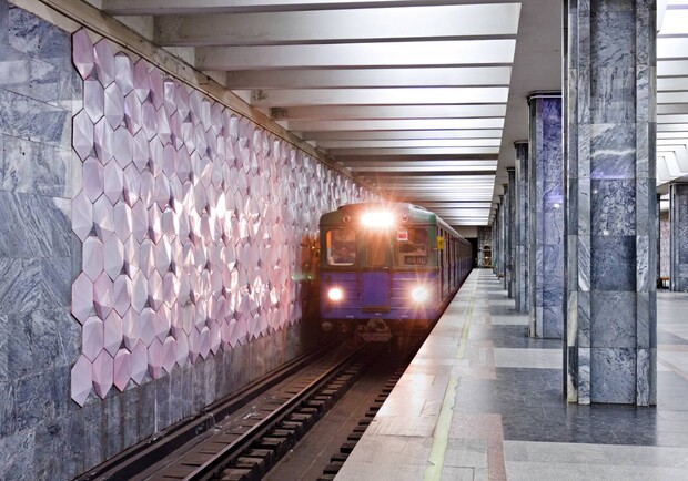 В харьковском метро поезда курсируют только по одной линии. 