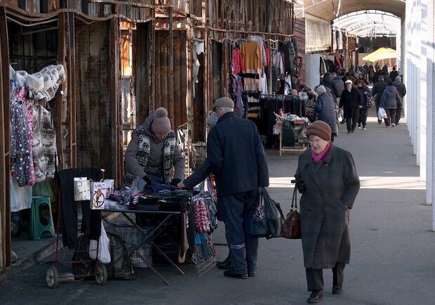В Харькове возобновили работу девять рынков, пострадавших от обстрелов. 