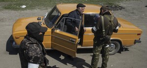 Оккупанты в Запорожской области расставили на блокпостах заключенных из России