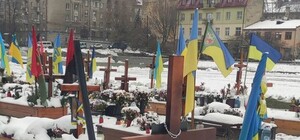 Поліція відкрила кримінальне провадження через наругу над військовими могилами у Львові 