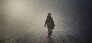 В Киеве мать потеряла 5-летнего сына в темном подземном переходе