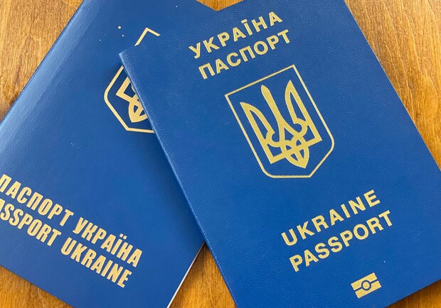 Вклеить фото в паспорт теперь можно во всех ЦПАУ Харькова. 