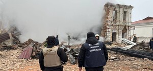 Обстрел Купянская: оккупанты полностью разрушили двухэтажное здание (фото)