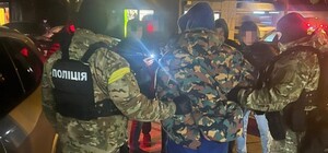 В Днепре мужчина за 11 тысяч долларов переправлял за границу военнообязанных