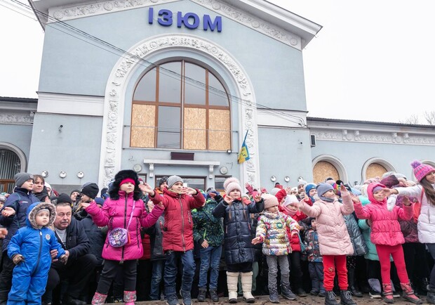 Освобожденные районы Харьковщины посетил поезд святого Николая 