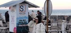 На Ланжероне появилась станция для зарядки телефонов