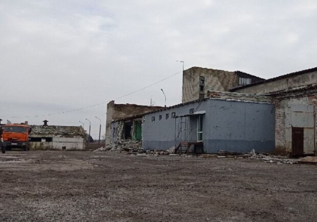 Под Харьковом россияне уничтожили одно из крупнейших мясоперерабатывающих предприятий в Украине. 
