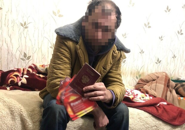 На Харківщині затримали чоловіка, який разом з росіянами обкрадав односельців.