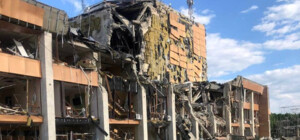 СБУ встановила командира, за наказом якого було знищено ракетою будинок культури у Лозовій