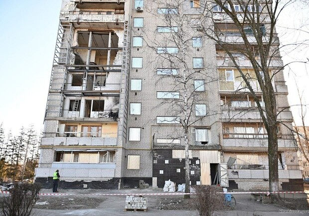 У Роганській громаді закінчують консервувати будинок, що постраждав від обстрілів  - фото: ХОВА