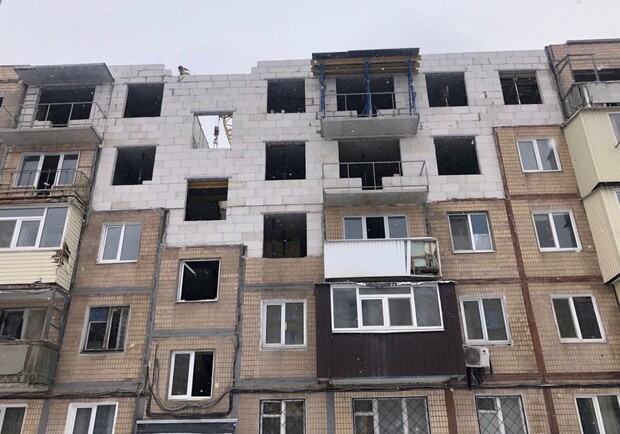 У Харкові після обстрілу відновили 185 будинків. 