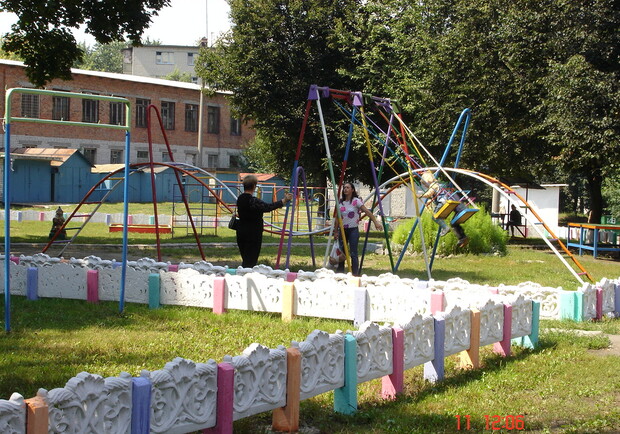 Фото kp.ua. В Харькове появится более полторы тысячи новых детских площадок. 