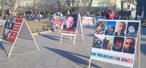 У Міськсаду Одеси проходить акція на підтримку полонених захисників Маріуполя: фотозвіт