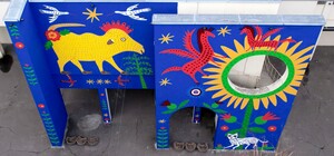 В Киеве на стенах больницы 