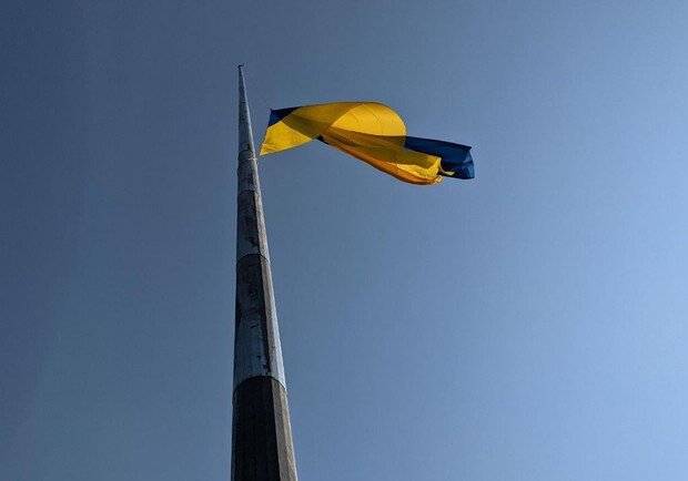 В Харькове на время снимут флаг с флагштока в центре: в чем причина. 
