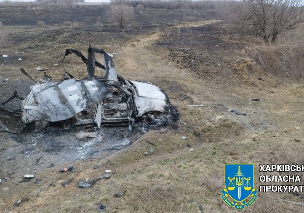 В Харьковской области автомобиль наехал на мину. 