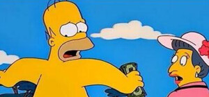 В Запорожье голый мужчина разгуливает по проспекту и кричит молитвы (видео 18+)