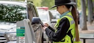 Скільки платять: у Львові шукають інспекторів з паркування