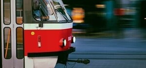 Пьяный одессит выпал из трамвая на проезжую часть 