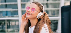 10 самых популярных песен, которые слушали в Днепре в течение недели