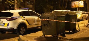 Расчленил и разбросал части тела в мусорных баках: в Одессе задержали подозреваемого в убийстве матери