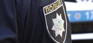 Предполагают самоубийство: в Харькове нашли тело полицейского в крови