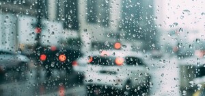 В результате ливня в двух районах Киева возникли локальные подтопления