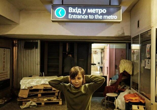 На Венецианском фестивале покажут фильм о детях, которые прятались от обстрелов в метро Харькова. 