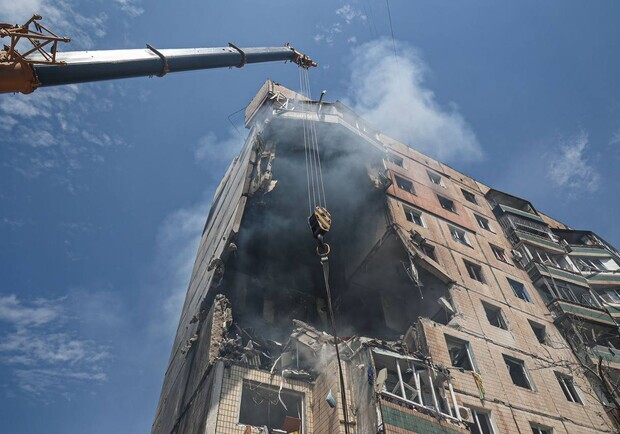В Кривом Роге произошел обвал в доме, в который в июле попала ракета