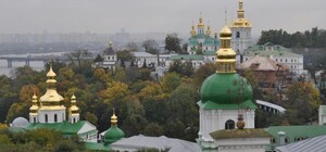 Неизвестные заблокировали помещение Киево-Печерской лавры