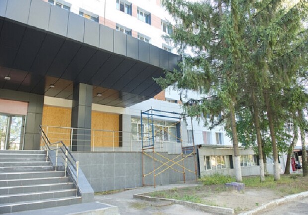 В Харькове начали восстанавливать после обстрелов областную детскую больницу. 