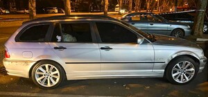 Одессит повздорил со знакомым на вечеринке, избил его и закрыл в багажнике на несколько часов