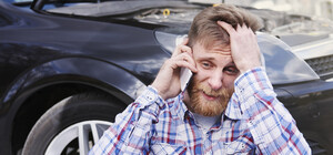 У Дніпрі внаслідок ДТП машина влетіла в заправку