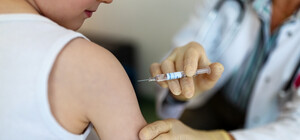 МОЗ призывает вакцинироваться от кори: как узнать, делали ли уже прививку