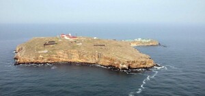 Россия сбросила на остров Змеиный четыре управляемые авиабомбы