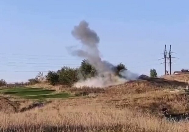 Силы ПВО сбили дрон над гольф-клубом в Харькове. 