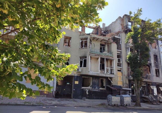 Два дома в центре Харькова, пострадавшие от обстрелов, сносить не будут — новое решение ХОВА. 