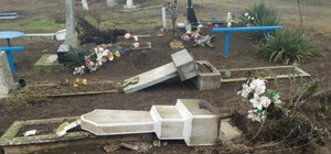 Житель Одесской области повредил 92 могилы и получил срок