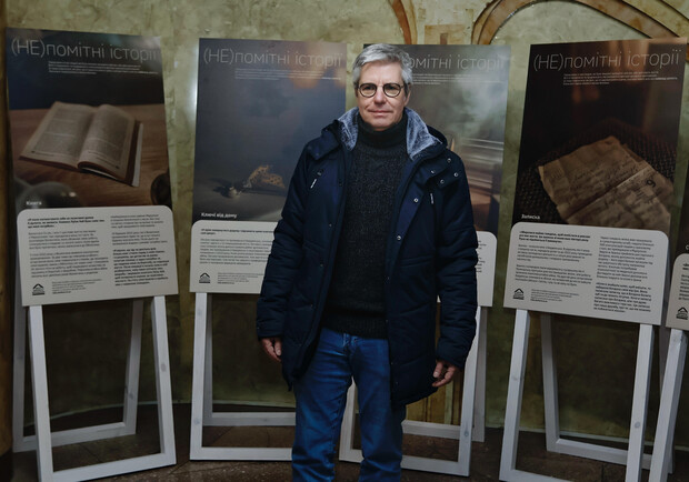 У Харкові відкрилася виставка "(Не)помітні історії" про переселенців. 