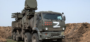 Во временно оккупированном Бердянске российская ПВО разрушает дома местных