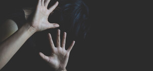 В Кривом Роге подростки избили и изнасиловали женщину