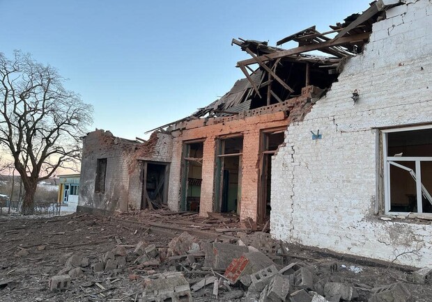 РФ нанесла авиаудар по Купянскому району: погибла женщина, ранены двое детей. 