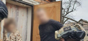 Поліцейські знайшли 5 людей, які напали у Києві на квартиру журналіста Ніколова - відео