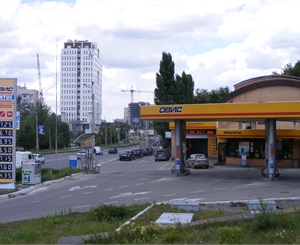 В Харькове цены на бензин все еще "вчерашние". Фото из архива "КП".