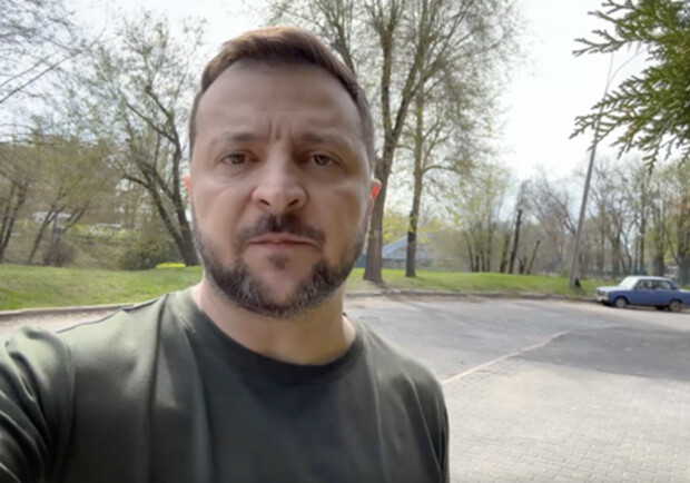 Володимир Зеленський приїхав до Харкова та записав там відеозвернення. 
