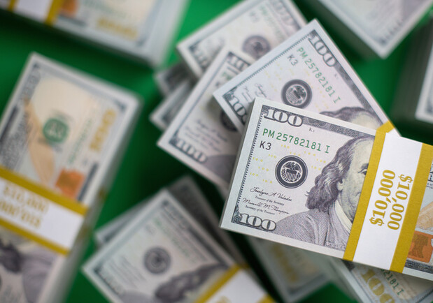 Курс валют в Україні 22 квітня 2024 року: скільки коштує долар і євро. 