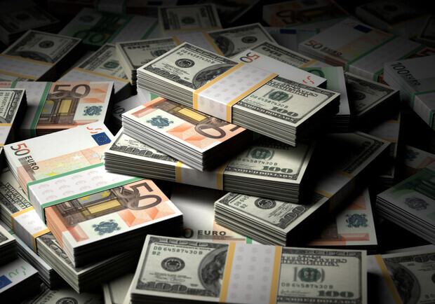 Курс валют в Украине 30 апреля 2024: сколько стоит доллар и евро. 