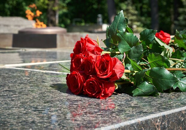 В Харькове в День памяти и победы над нацизмом состоялось возложение цветов. 