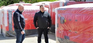 В Днепр прибыли мощные генераторы из анонсированного мэром Филатовым перечня помощи от Японии.